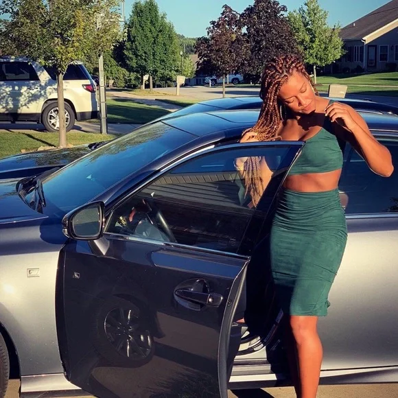 Windsor 2 piece set - Picture 11 of 12